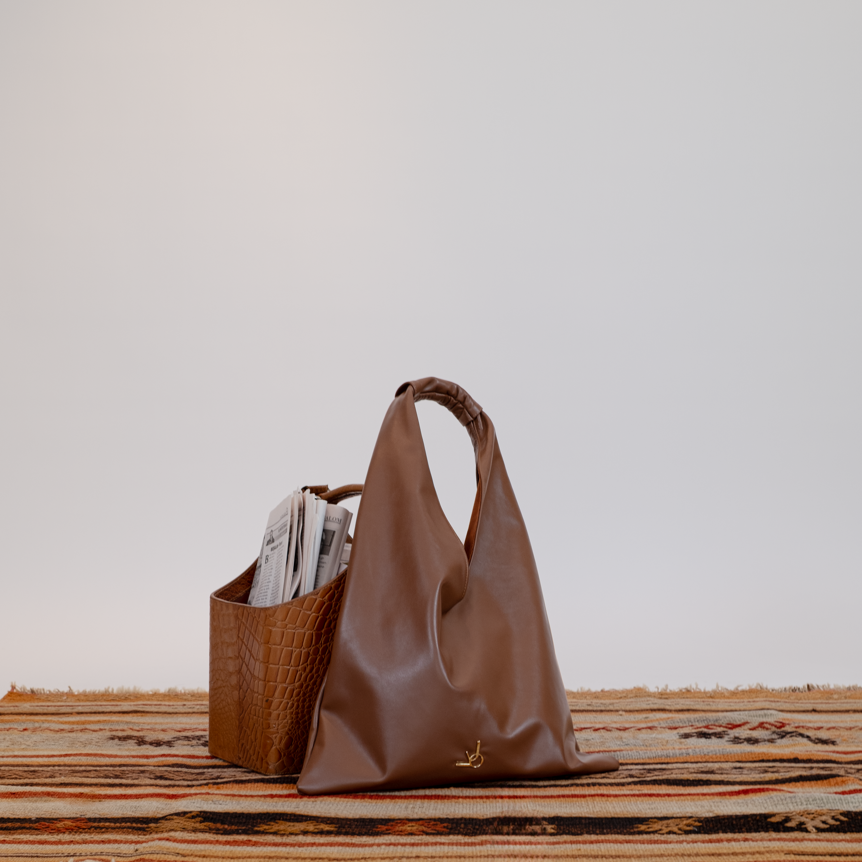 Classic V in Chestnut