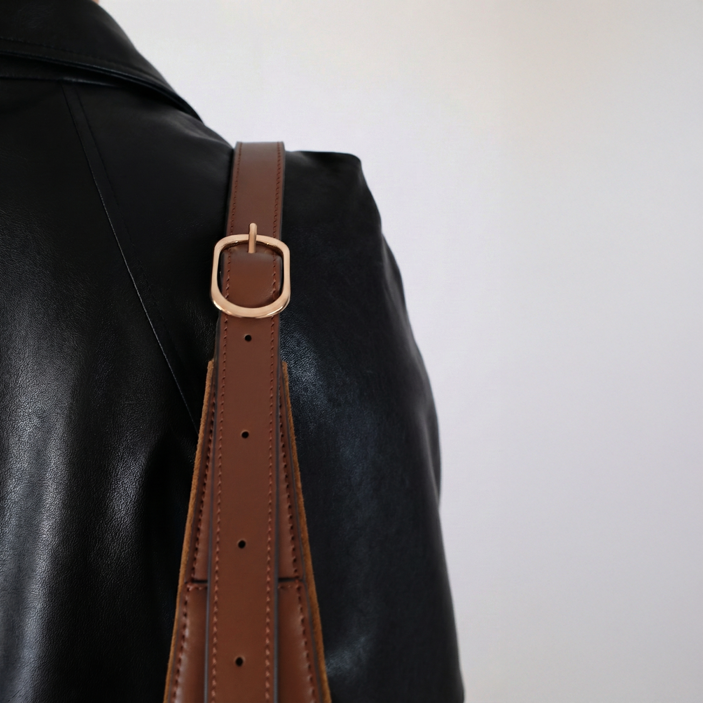 J01 Leather in Chestnut