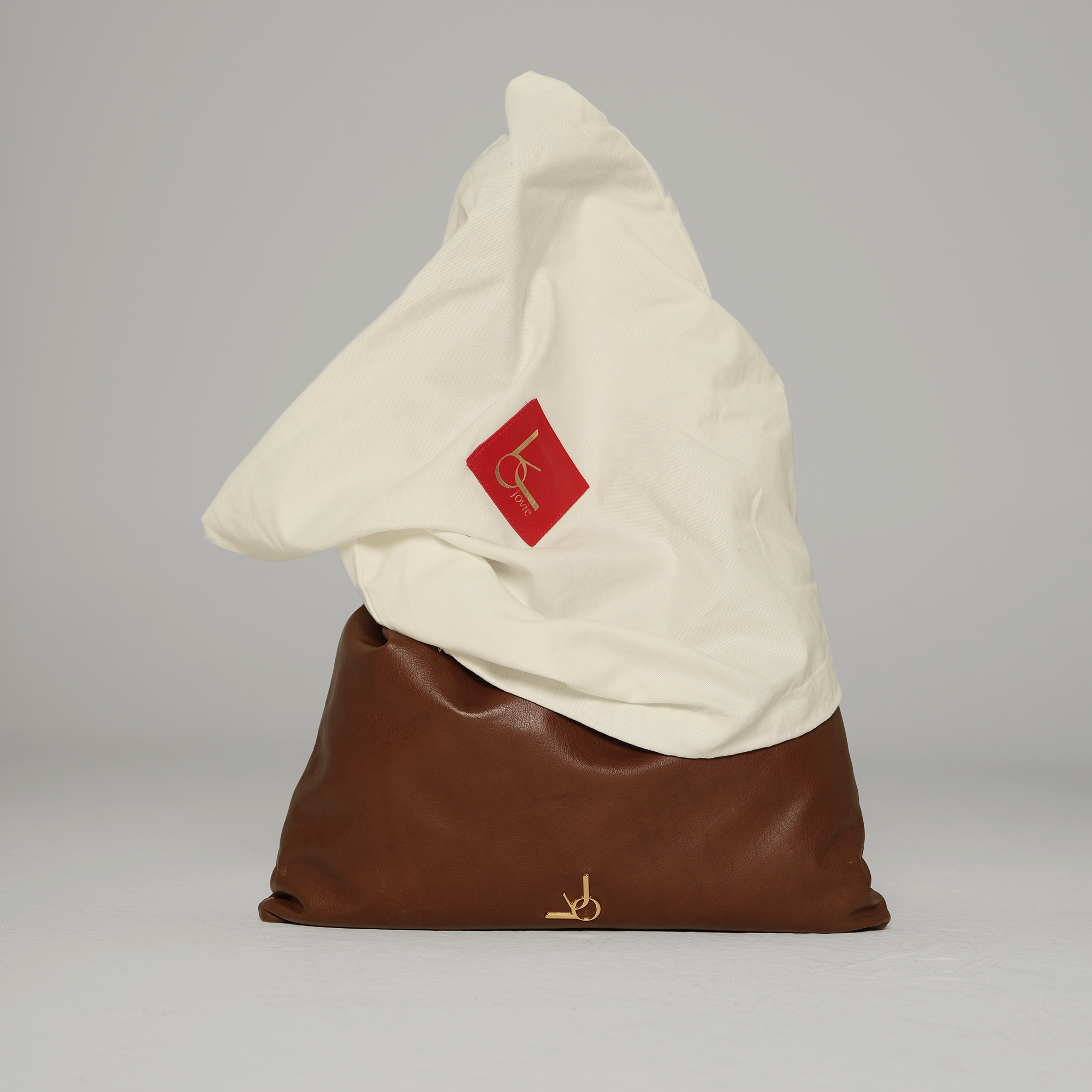 Classic V in Espresso Noir