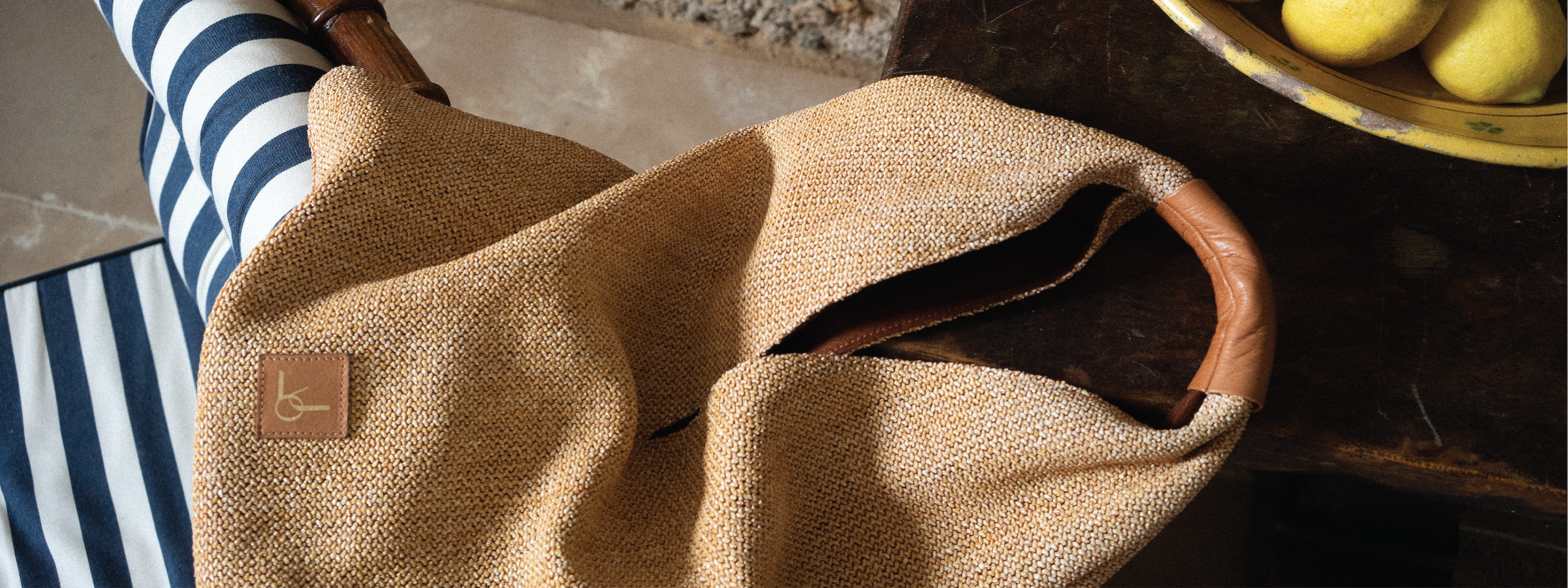 Honey V Shoulder Bag